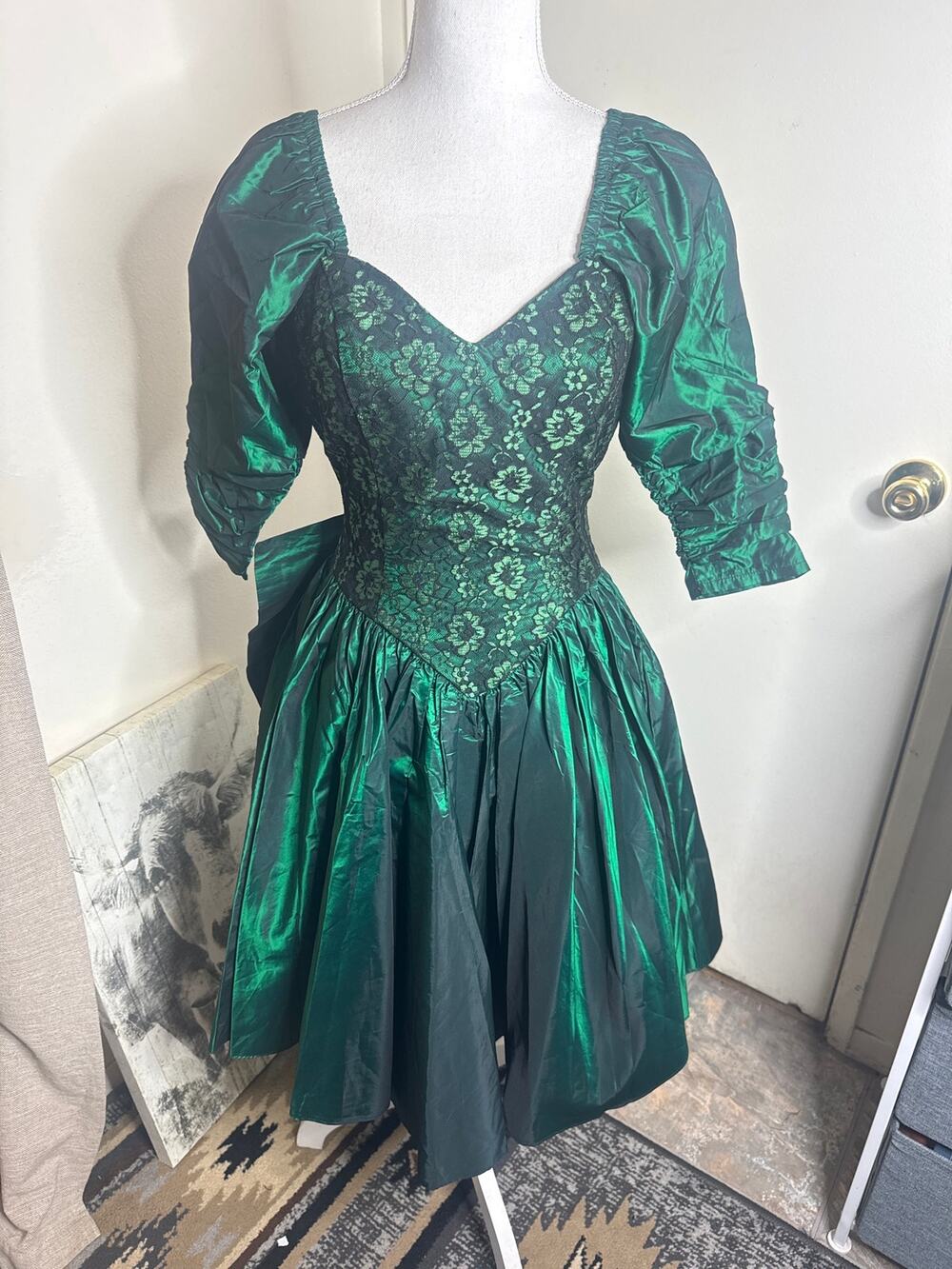 VTG 80s Emerald Green Taffeta & Black Lace Prom Dress Puff Sleeve Whimsigoth